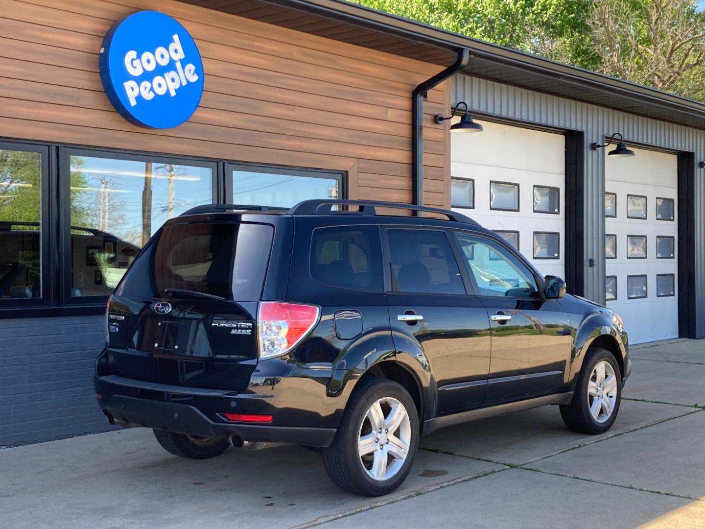 2010 Obsidian Black Subaru Forester 2.5X Limited (JF2SH6DCXAH) with an 2.5L H4 SOHC 16V engine, 4-Speed Aut transmission, located at 1800 South Ihm Blvd, Freeport, IL, 61032, (815) 232-5543, 42.278645, -89.607994 - Forester X Limited 4D SUV - Photo#1
